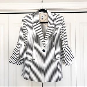 Lk New Cabi Striped Blazer